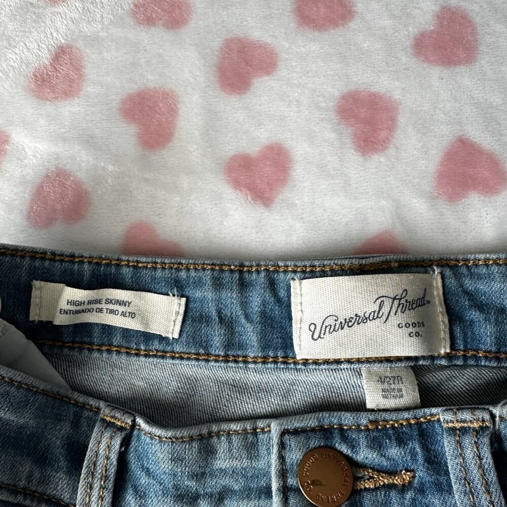 Universal Thread Jeans - Picture 5 of 6